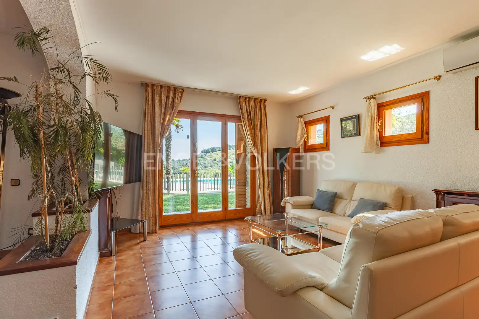 Detached house with pool for sale in Arenys de Munt, imagen 10