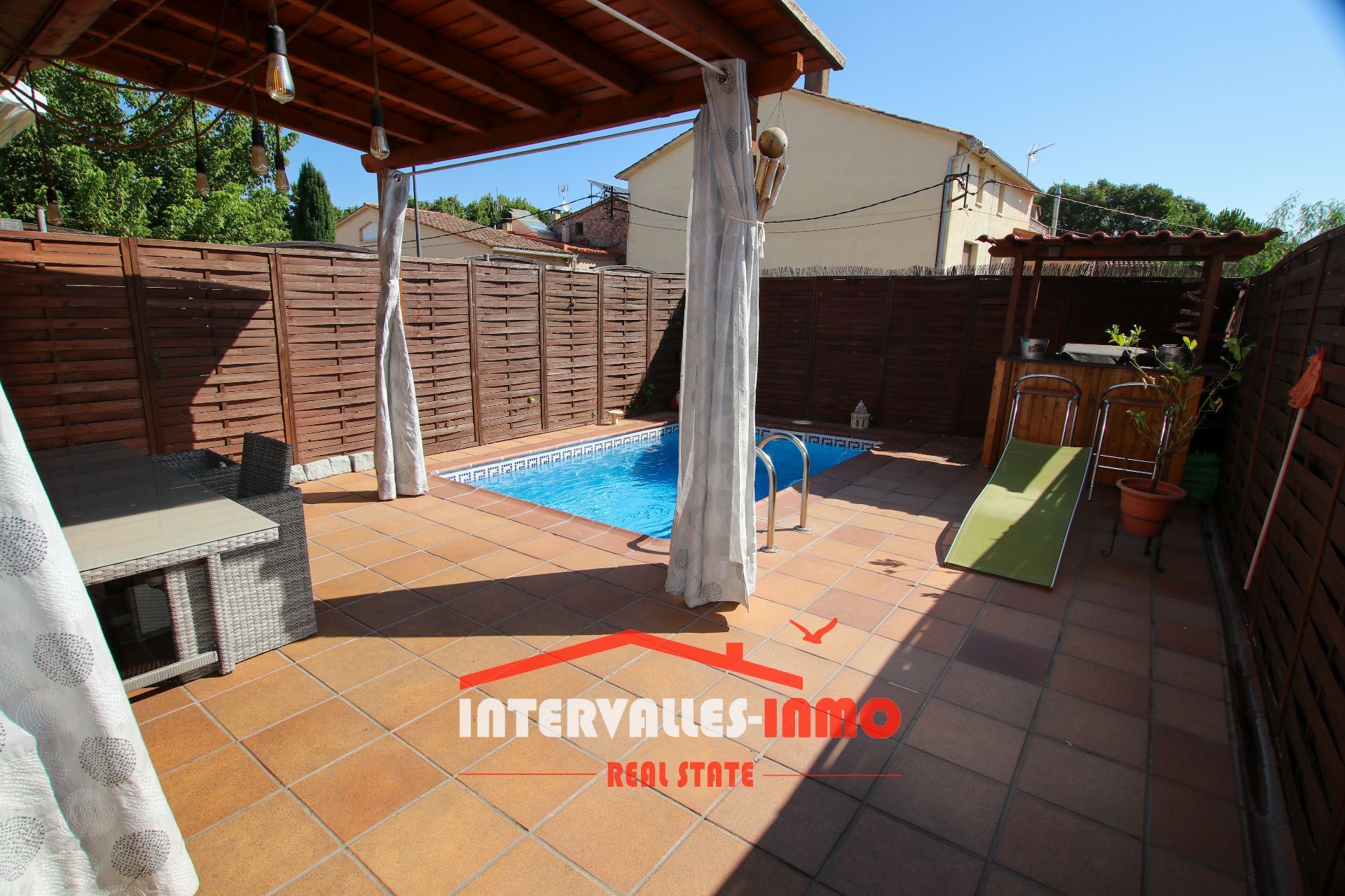 Swimming pool of Single-family semi-detached for sale in Palau-solità i Plegamans  with Air Conditioner, Heating and Private garden
