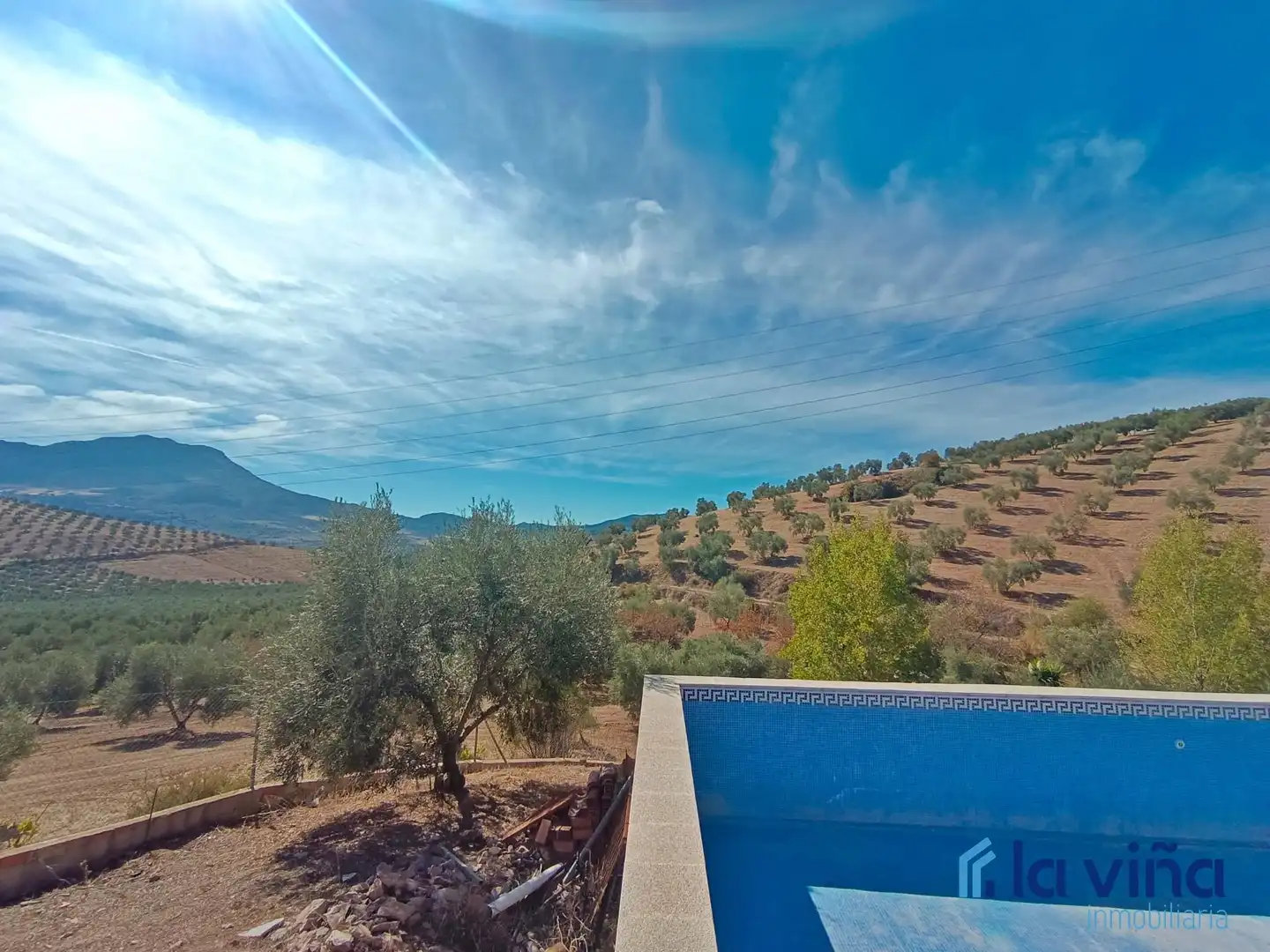 Vista exterior de Casa o xalet en venda en El Burgo amb Traster, Piscina i Moblat