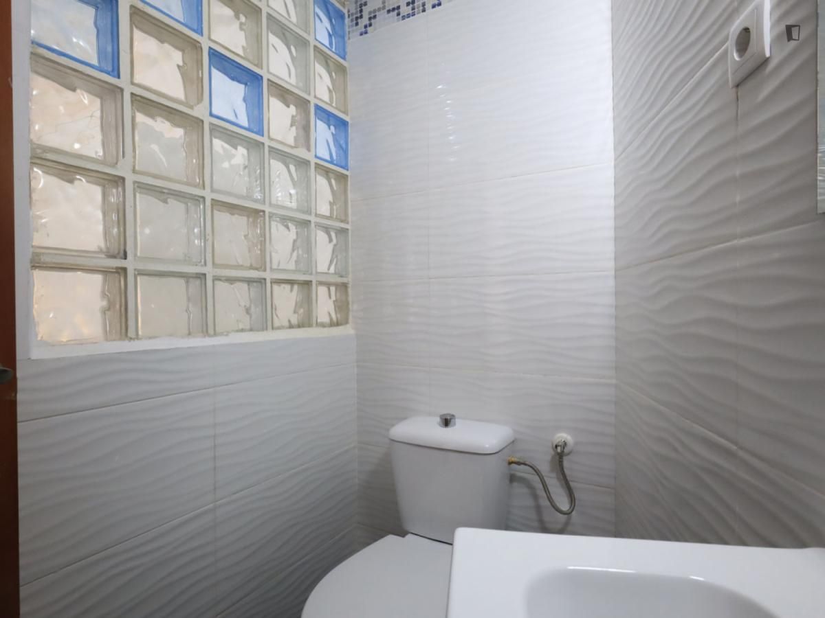 Study to rent in Villaverde Alto