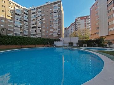 Appartamento con piscina in vendita a Av Cardenal Francisco Álvarez