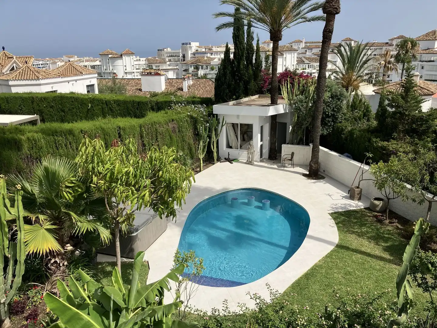 Villa con piscina in vendita a Avenida de Julio Iglesias s/n