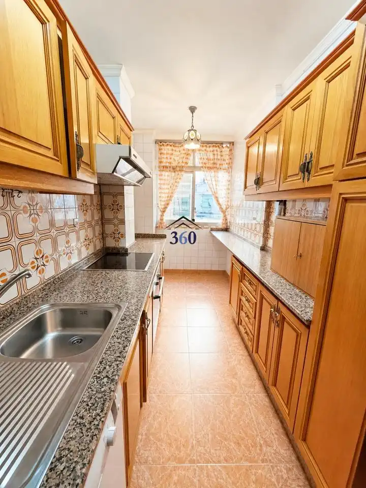 Cocina de Piso en venta en Cáceres con Aire acondicionado, Terraza y Amueblado