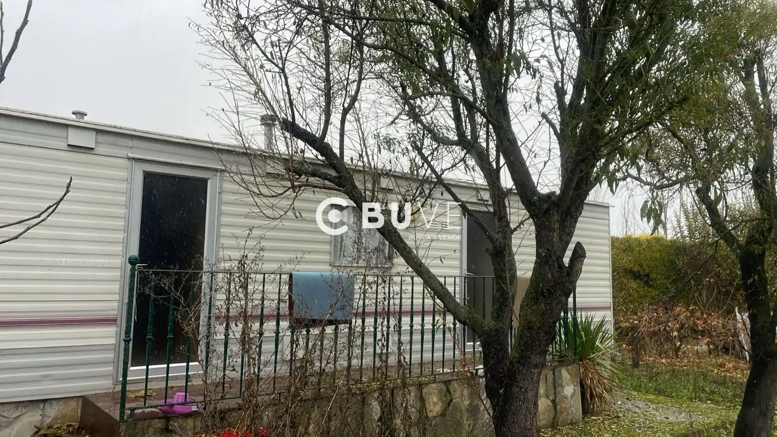 Vista exterior de Casa o xalet en venda en Tudela de Duero amb Traster i Moblat