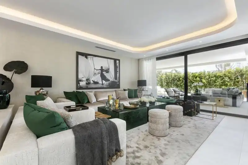 Exquisito apartamento de cuatro dormitorios en la Milla de Oro de Marbella, imatge 2