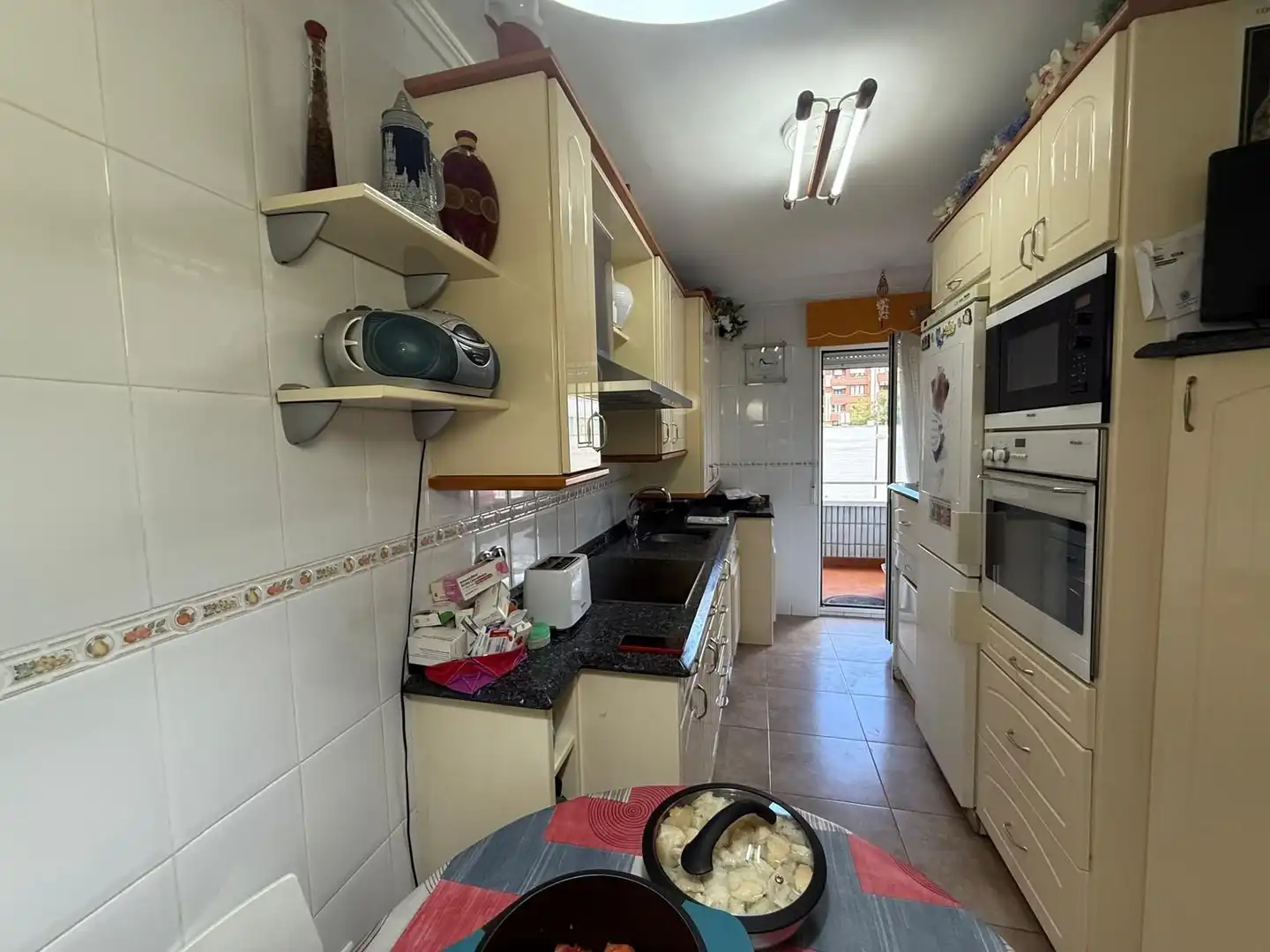 Kitchen of Duplexes for sale in Castro-Urdiales  with Heating and Terrace