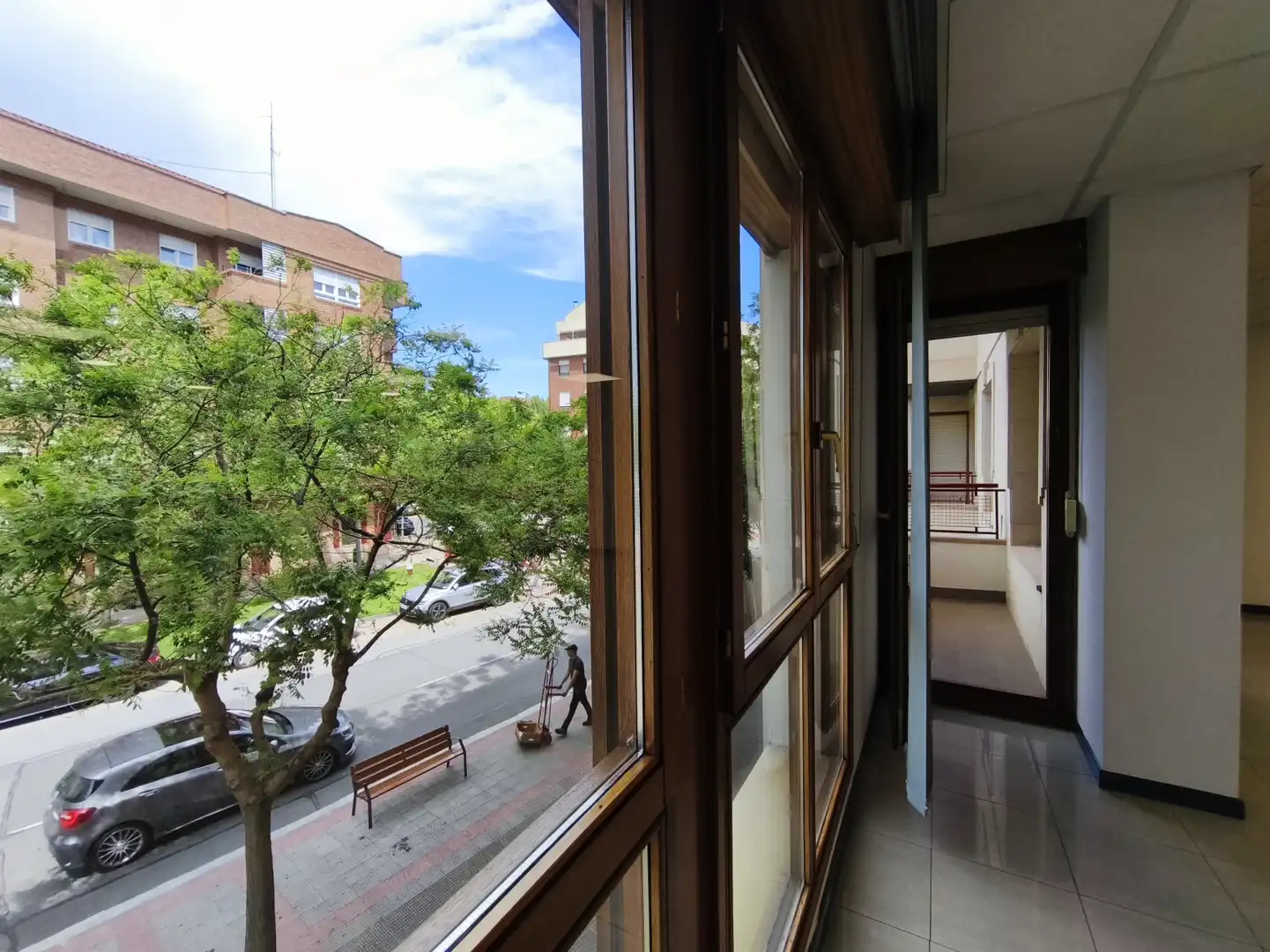 Vista exterior de Oficina de lloguer en  Logroño amb Aire condicionat i Calefacció