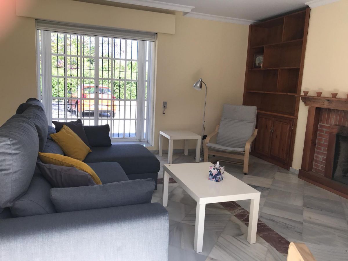 Sala d'estar de Casa o xalet de lloguer en Conil de la Frontera amb Aire condicionat, Terrassa i Moblat