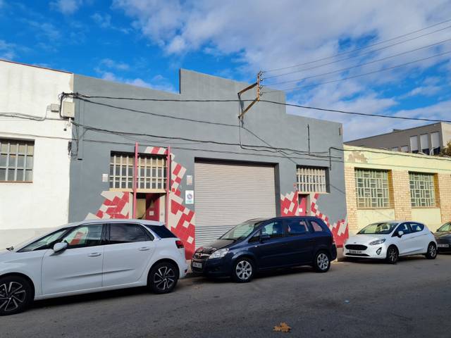 Nave industrial en Alquiler en Gràcia