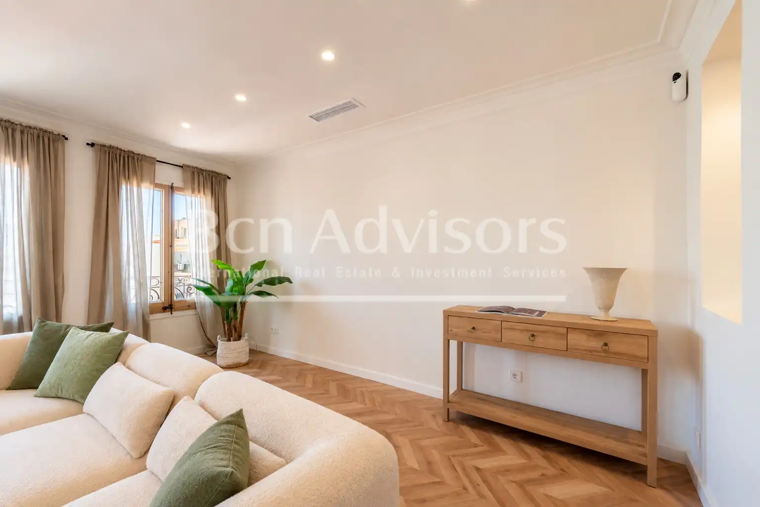 Piso con terraza en venta en Carrer de Girona, imagen 4