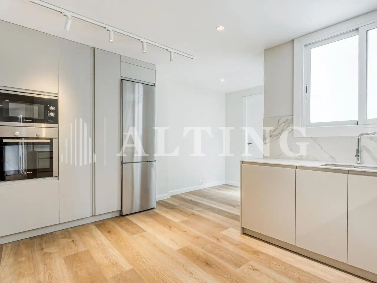 Cocina de Piso de alquiler en Barcelona con Aire acondicionado, Calefacción y Parquet