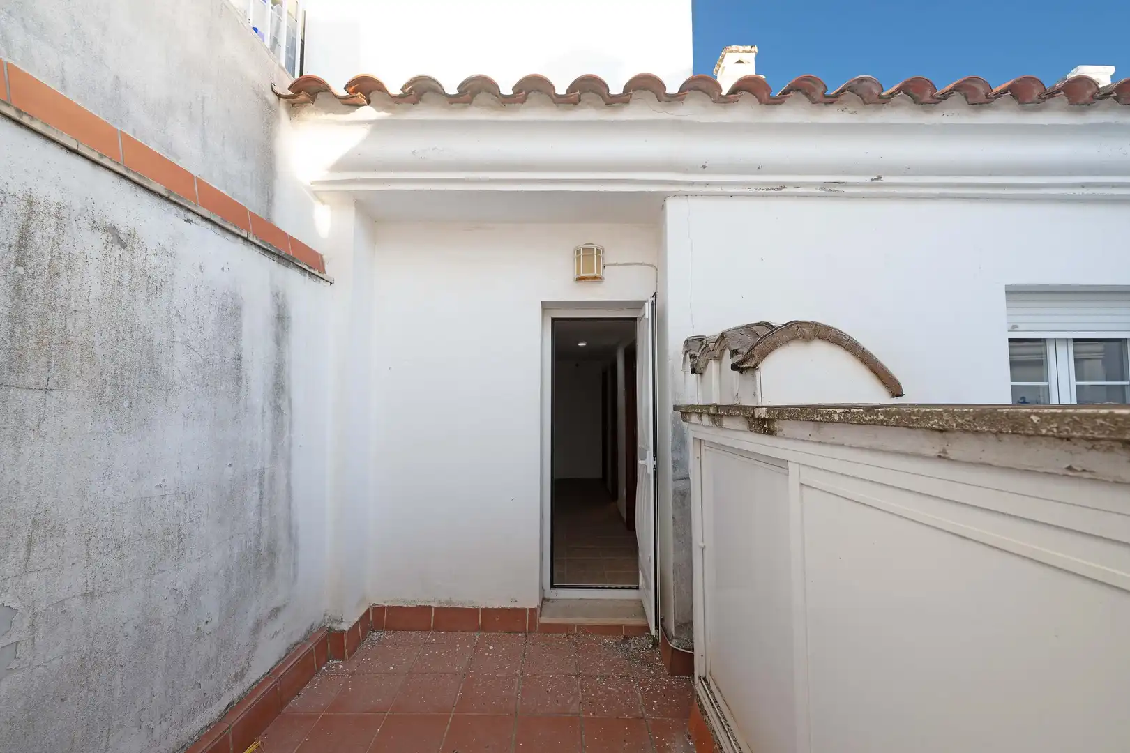 Casa adosada en venda en Dos Hermanas amb Aire condicionat, Calefacció i Jardí privat