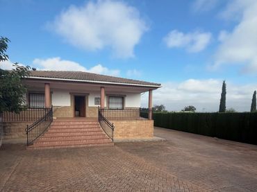 Casa rústica amb piscina en venda a Mancha Real