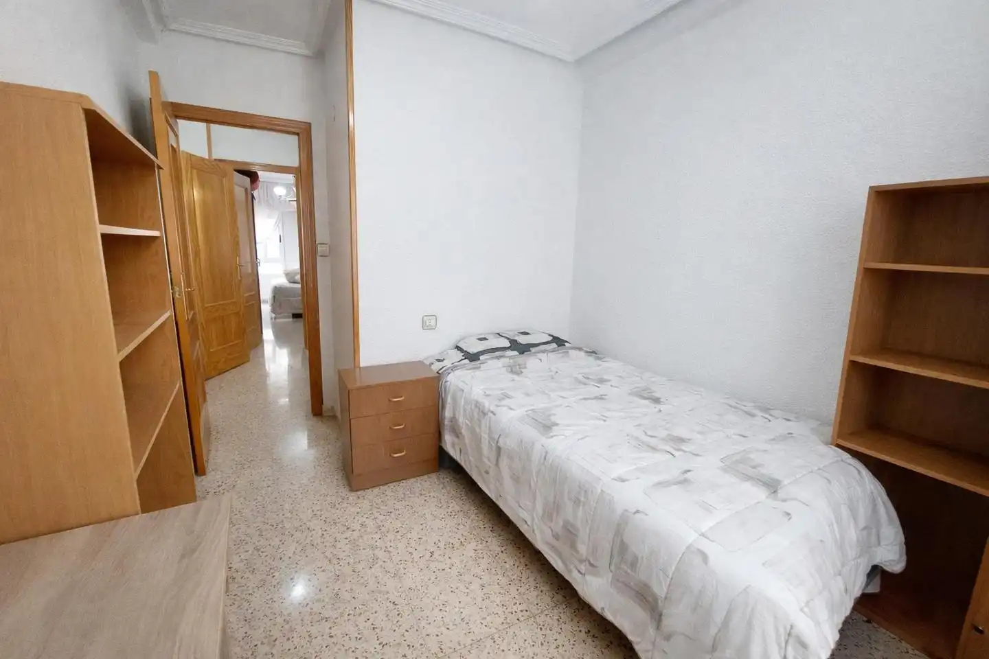 Habitación de Piso en venta en Elche / Elx con Aire acondicionado, Amueblado y Balcón