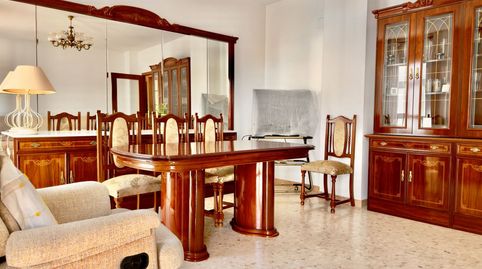 Foto 3 de Casa o xalet en venda a Lora del Río, Sevilla