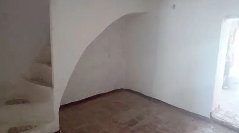 Foto 4 de Casa adosada en venda a Calle Fuentes, 1, Alozaina, Málaga