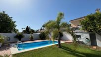 Swimming pool of House or chalet for sale in Los Barrios