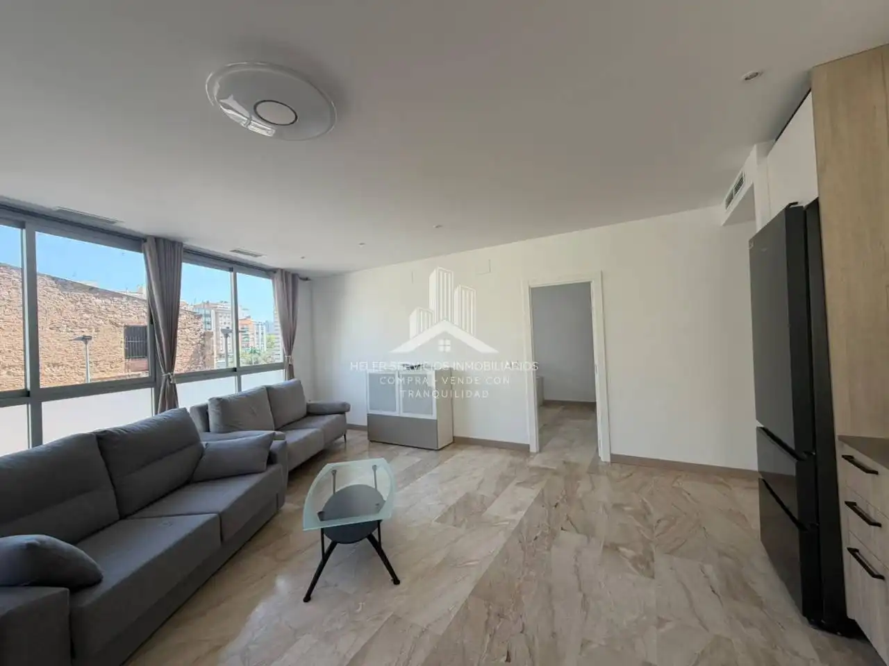 Sala d'estar de Pis en venda en Castellón de la Plana / Castelló de la Plana amb Aire condicionat, Calefacció i Alarma