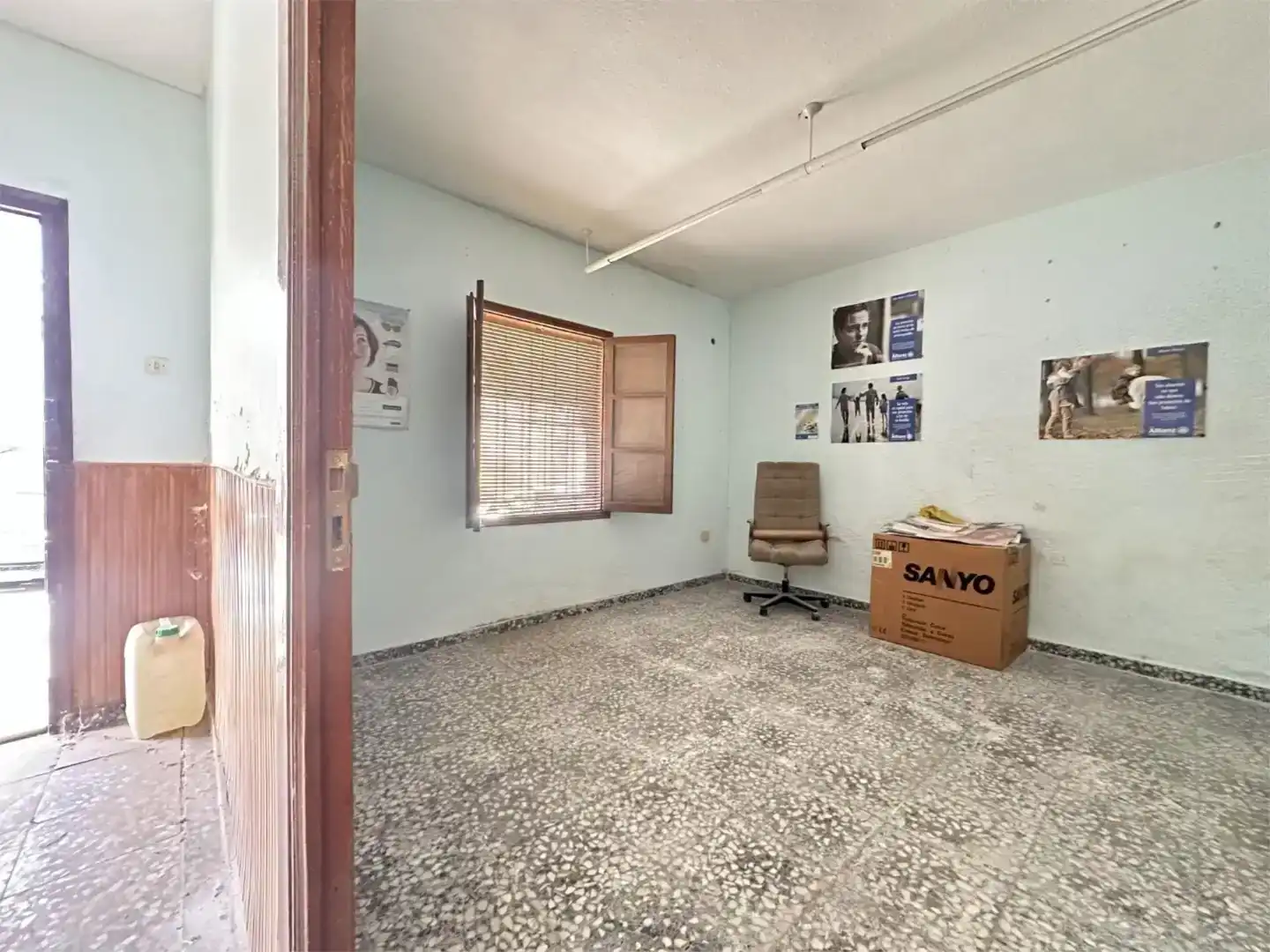 Casa adosada en venda en Mengíbar amb Balcó