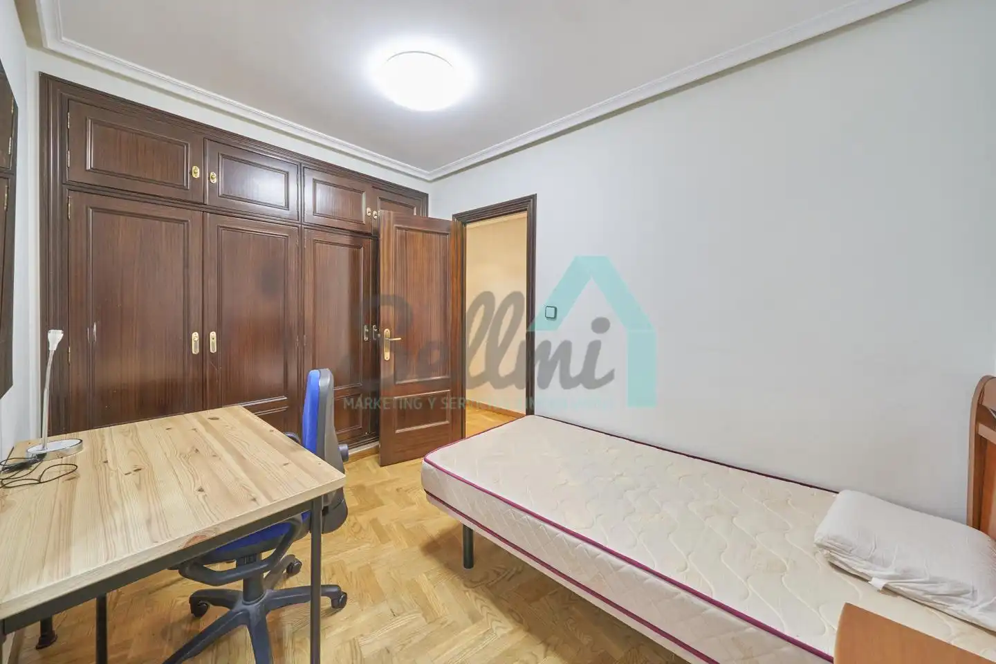 Flat for rent in Félix Aramburu, Auditorio - Seminario - Parque de Invierno