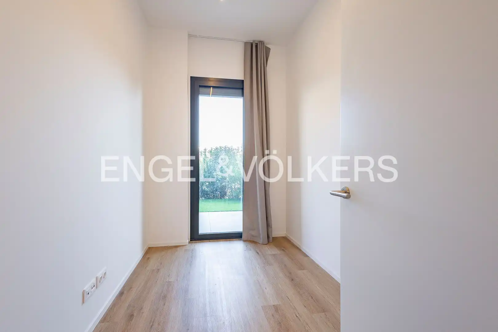 Habitación de Apartamento en venta en Esplugues de Llobregat con Calefacción, Terraza y Trastero