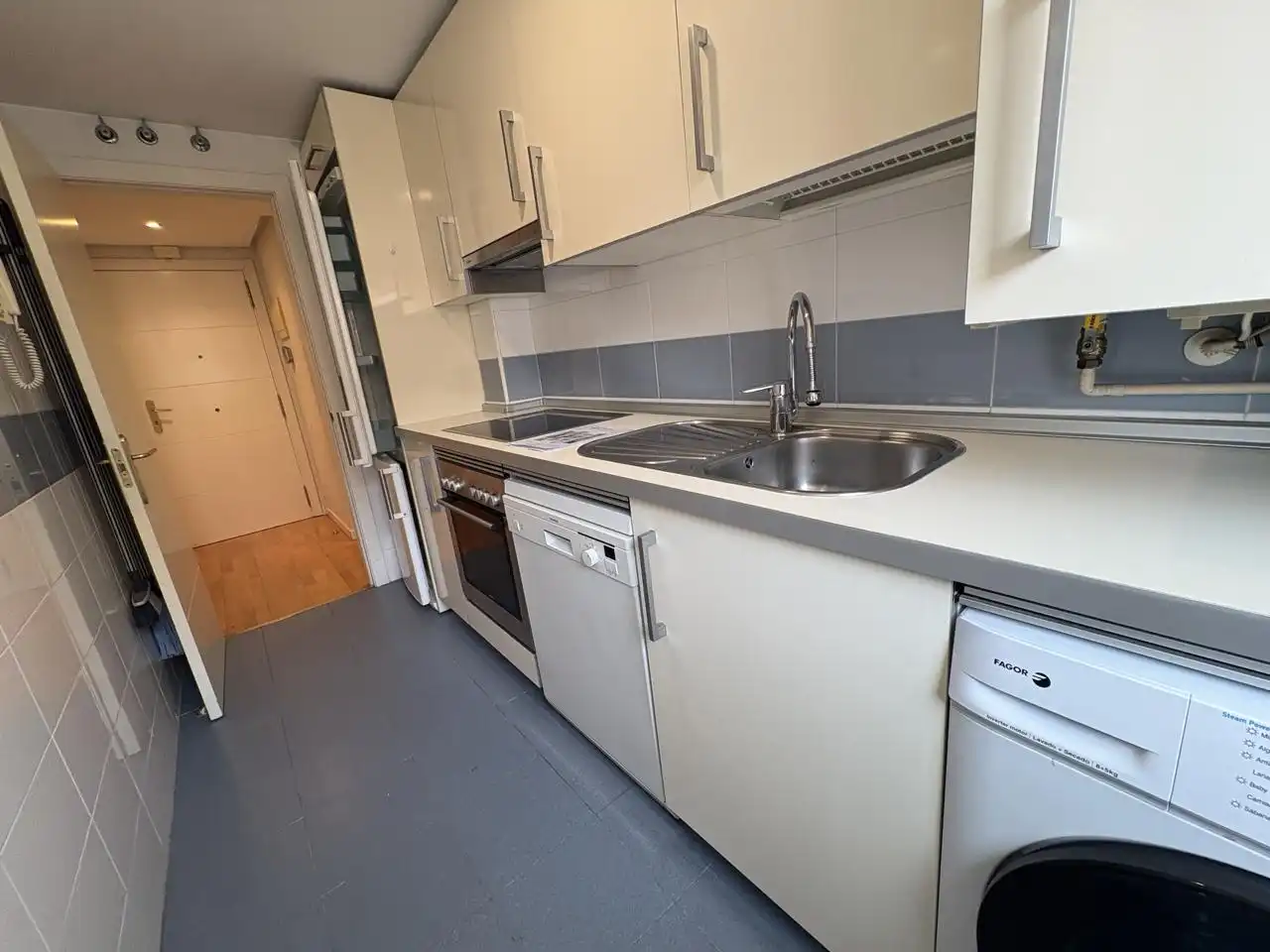 Küche von Wohnung zur Miete in Madrid mit Klimaanlage, Heizung und Parkett