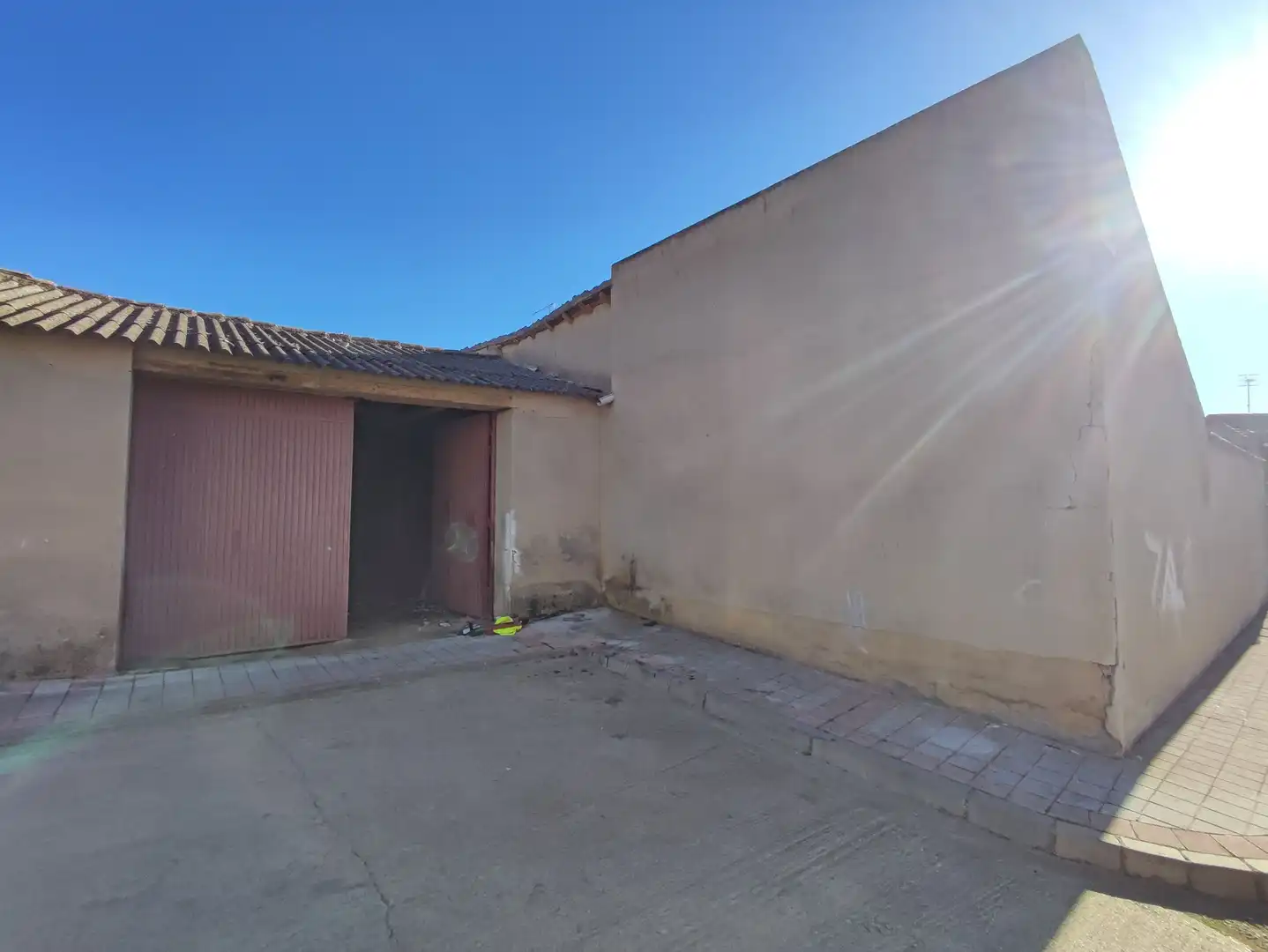 Vista exterior de Finca rústica en venta en Paredes de Nava con Jardín privado y Trastero