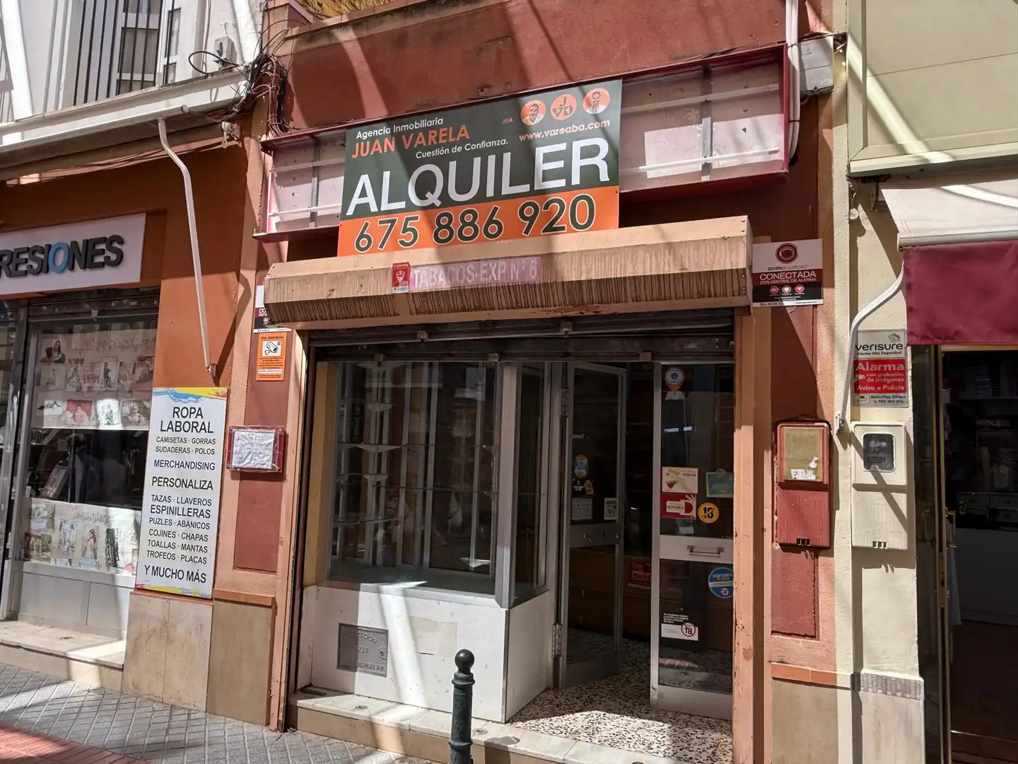 Local de lloguer en Dos Hermanas amb Aire condicionat i Alarma