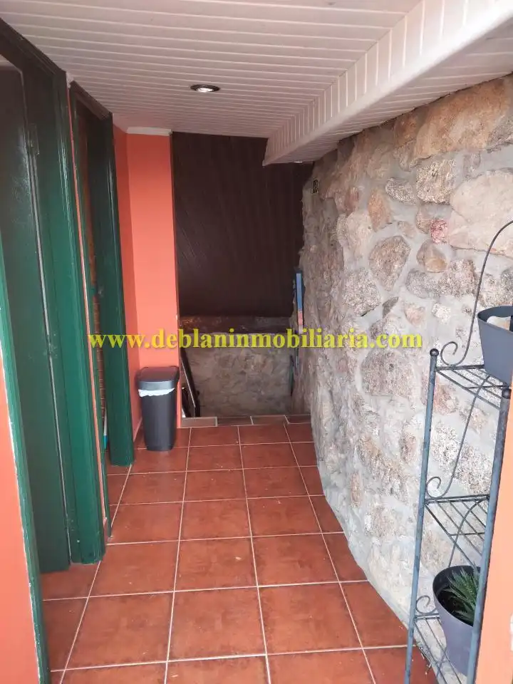 Haus oder Chalet zur Miete in Tui mit Terrasse und Möbliert