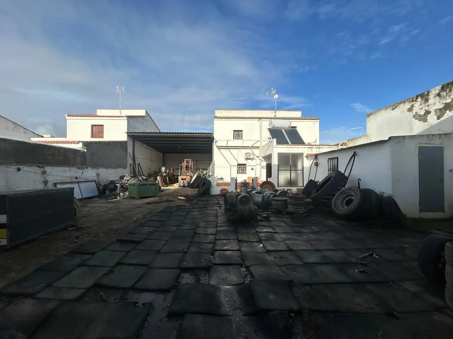 Vista exterior de Casa o xalet en venda en Los Palacios y Villafranca