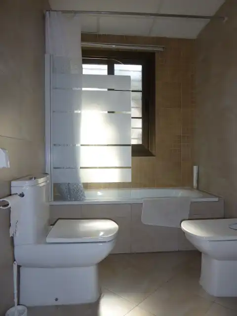 Bany de Apartament de lloguer en Málaga amb Aire condicionat, Traster i Moblat