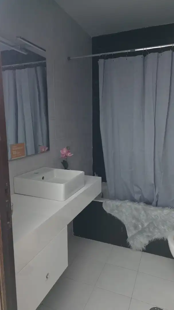 Bany de Pis en venda en Villanueva de la Serena amb Moblat, Forn i Rentadora
