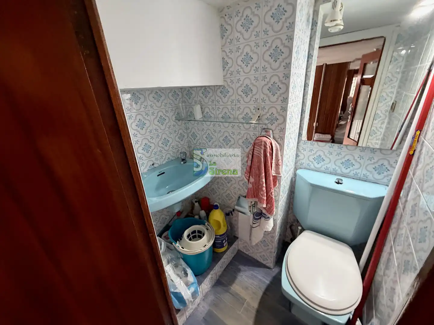 Bany de Local en venda en Castro-Urdiales amb Moblat, Internet i Alarma