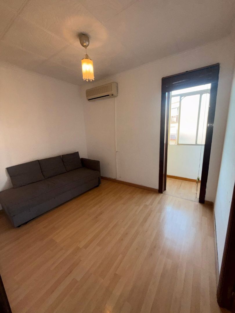 Flat for sale in Carrer de Sant Baltasar, Sants