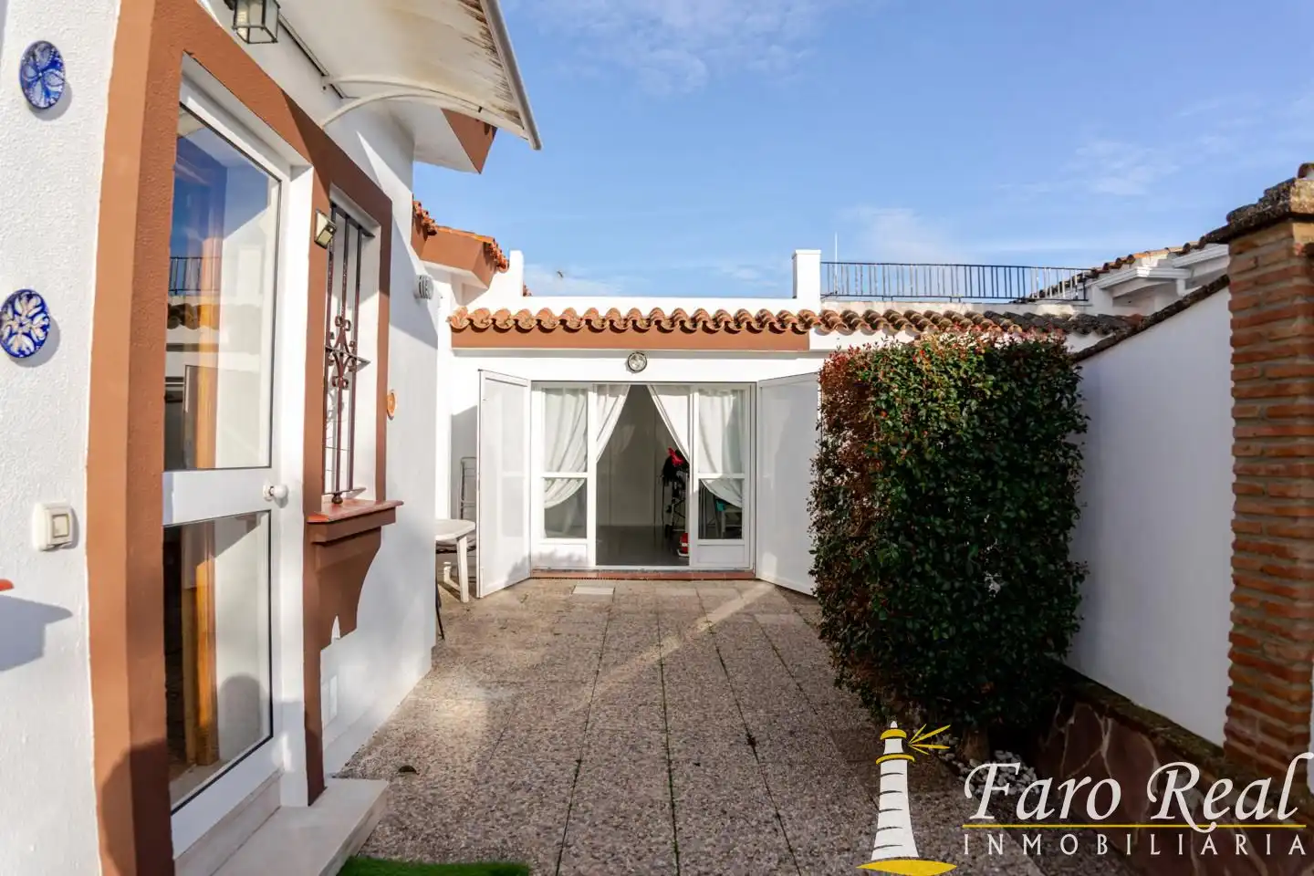 Vista exterior de Casa o chalet en venta en Sanlúcar de Barrameda con Aire acondicionado, Jardín privado y Terraza