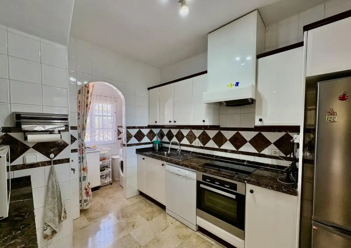 Chalet con terraza en venta en Calle canal de la mancha 19, imagen 8