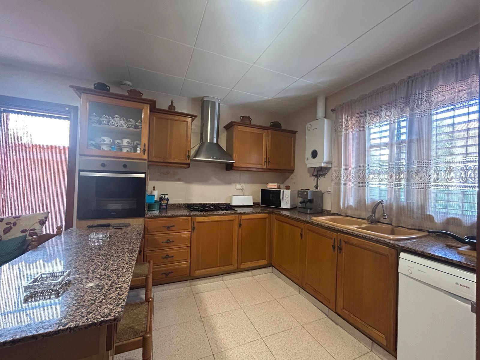 Kitchen of House or chalet for sale in Catarroja  with Terrace and Storage room