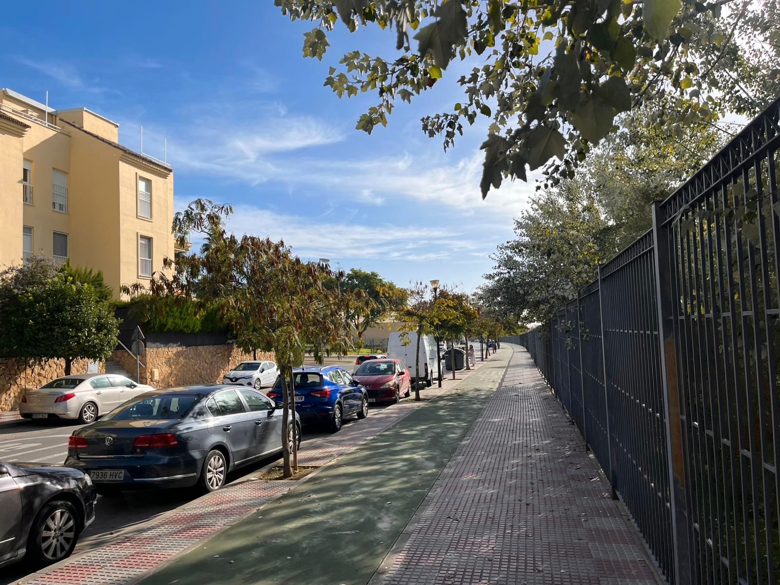 Exterior view of Flat to rent in Tomares  with Air Conditioner, Private garden and Furnished