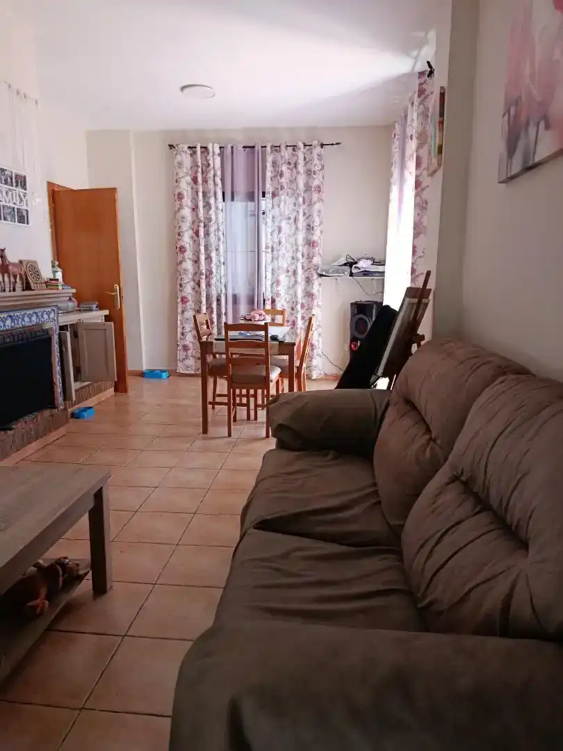 Sala de estar de Casa adosada en venta en Castellar de la Frontera con Aire acondicionado, Trastero y Horno