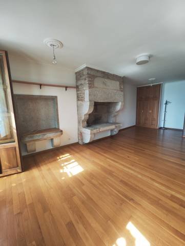 Piso en Venta en Rúa de San Paio de Antealtares en Casco Histórico