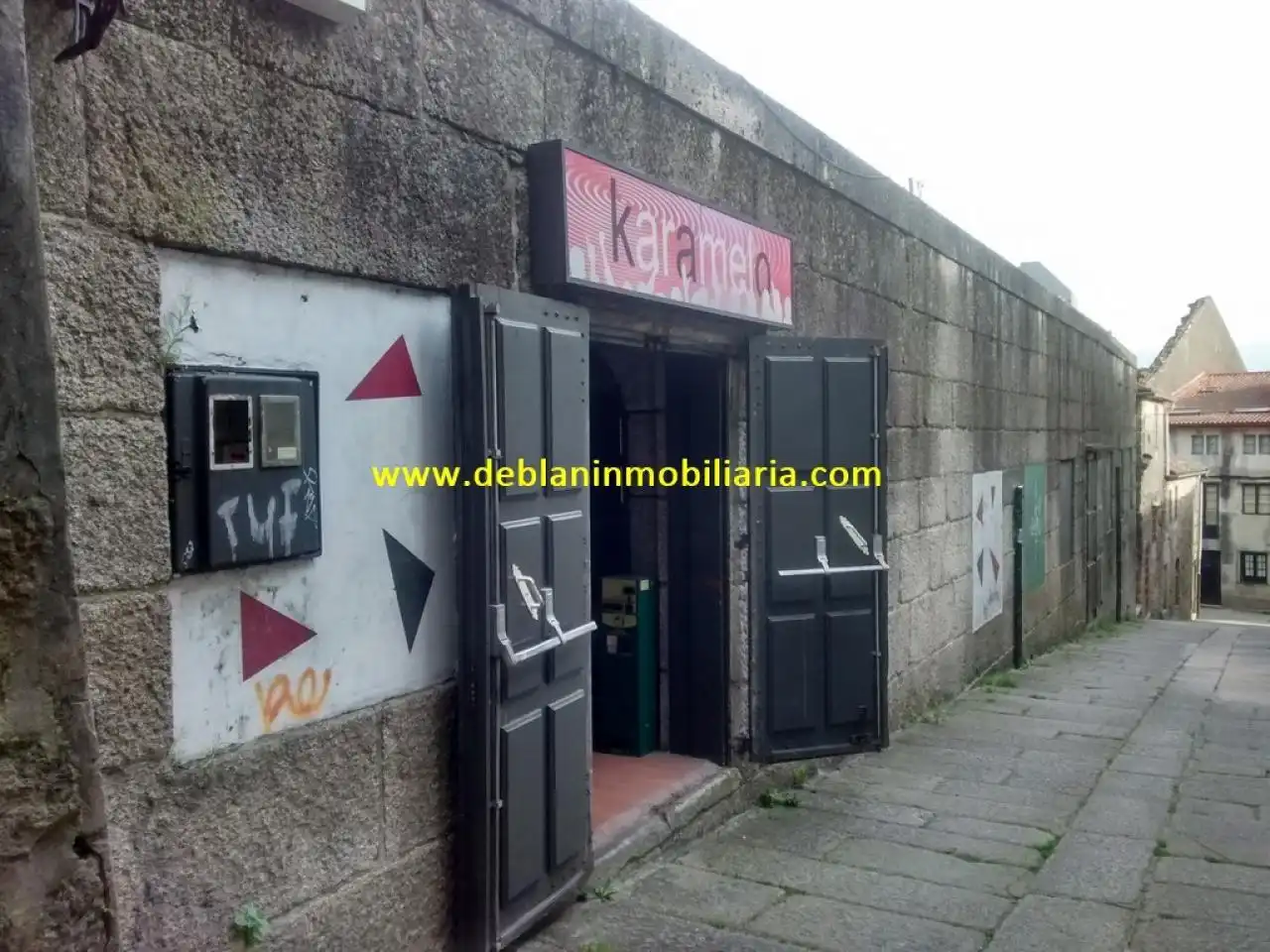 Locale commerciale in affitto a Calle Sanz