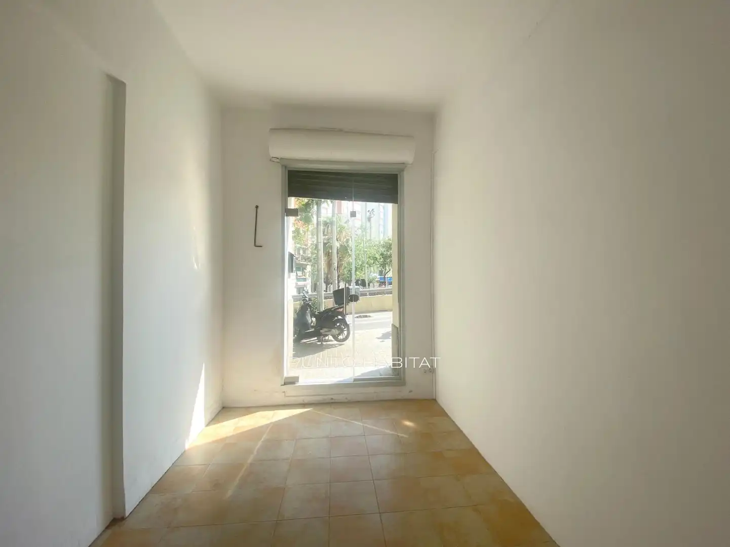 Habitación de Local de alquiler en  Barcelona Capital