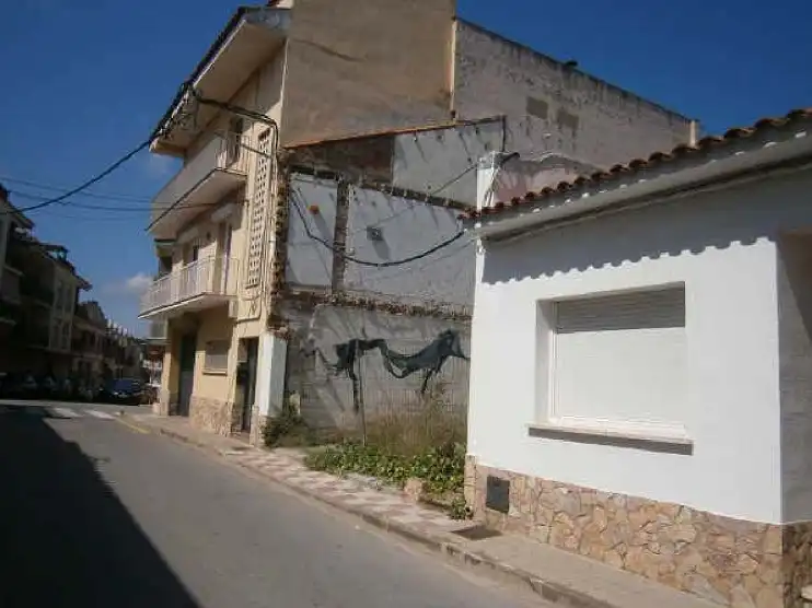 Residential land for sale in Carrer de Mas Pinell 26, imagen 4