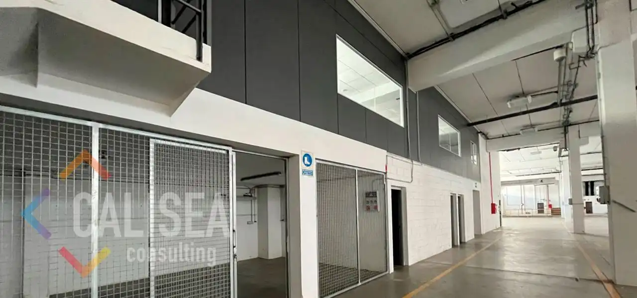 Nau industrial de lloguer a Cardedeu