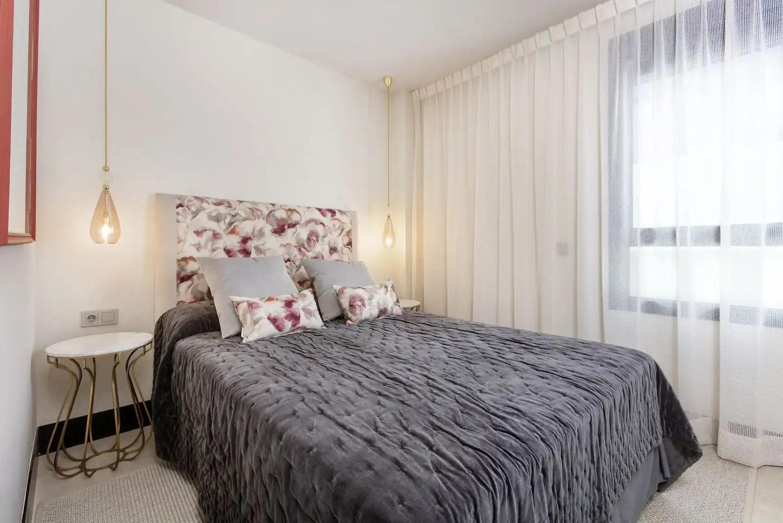 Schlafzimmer von Dachboden zum Verkauf in Marbella mit Abstellraum, Möbliert und Gemeinschaftspool