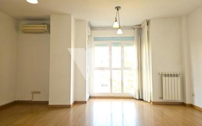 Living room of Flat for sale in  Madrid Capital  with Air Conditioner