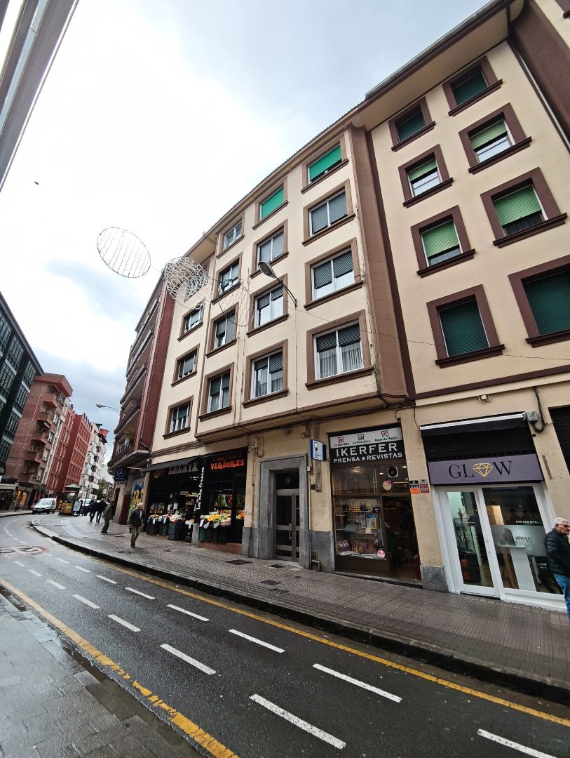 Pis en venda a Ermodo Kalea, 25