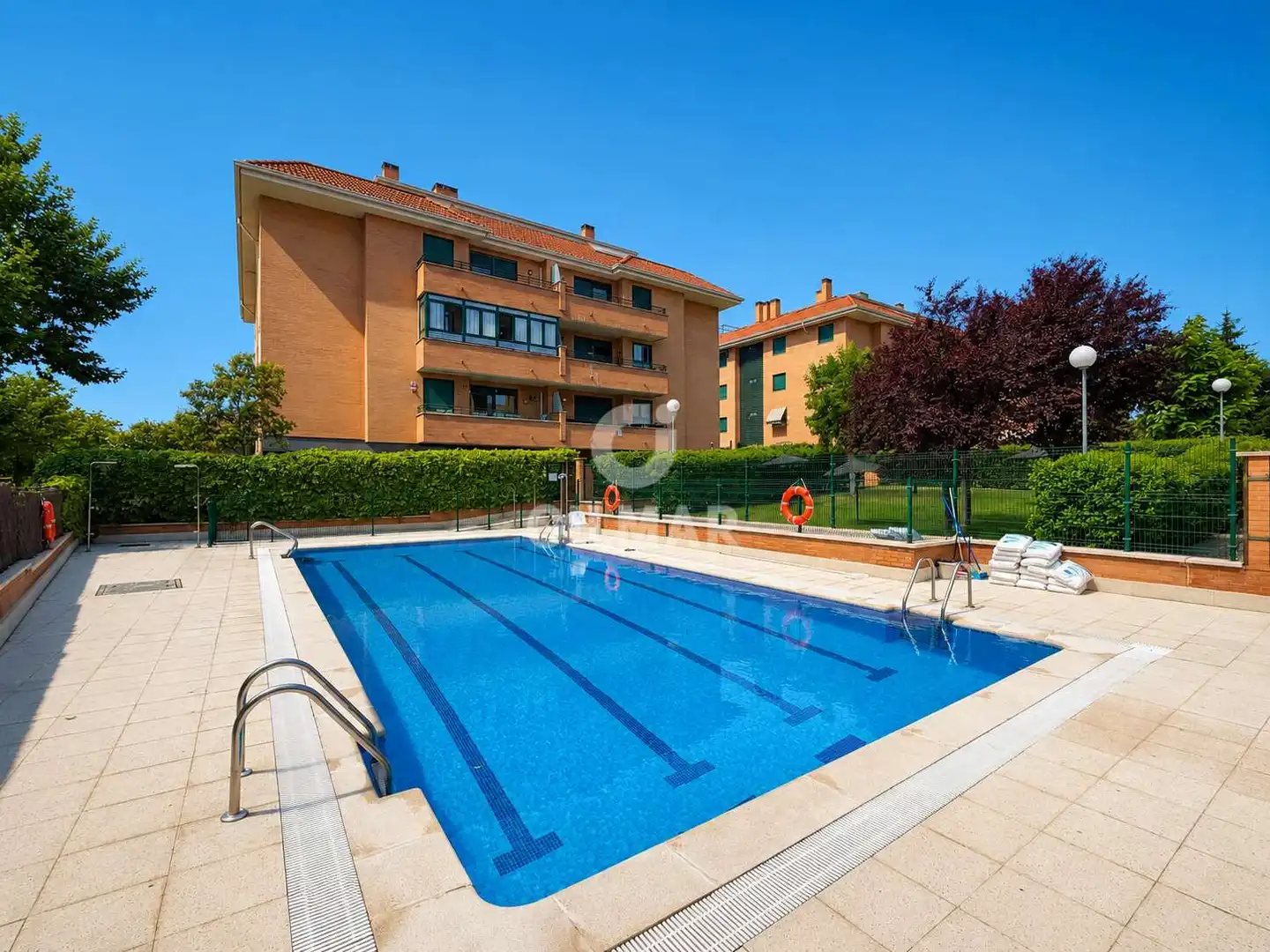 Piscina de Pis en venda en Boadilla del Monte amb Calefacció, Traster i Piscina