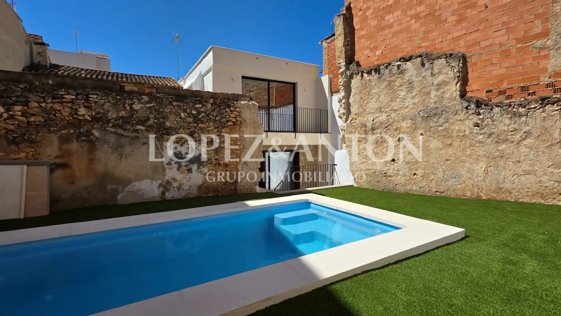 Vista exterior de Casa adosada en venta en Benaguasil con Aire acondicionado, Calefacción y Terraza