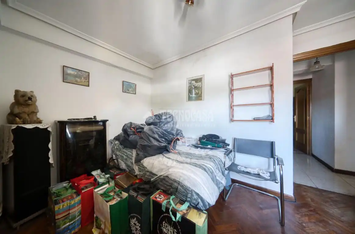 Dormitori de Pis en venda en Valladolid amb Calefacció, Parquet i Terrassa